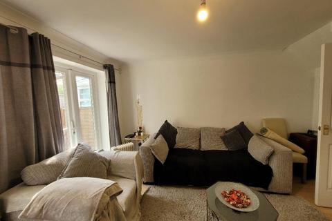 2 bedroom terraced house to rent, 2 DOUBLE BEDROOM HOUSE WITH GARDEN - Magnolia Gardens, Edgware HA8