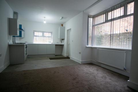undefined, 1 Bed Flat To Let on Brackenbury Road, Preston