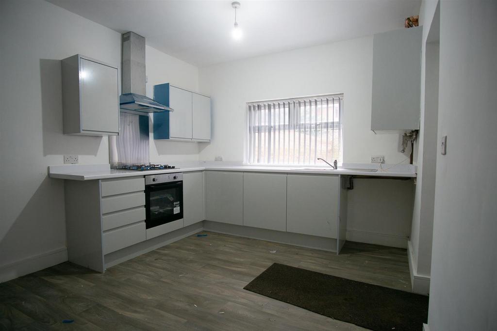 Dining / Kitchen Area