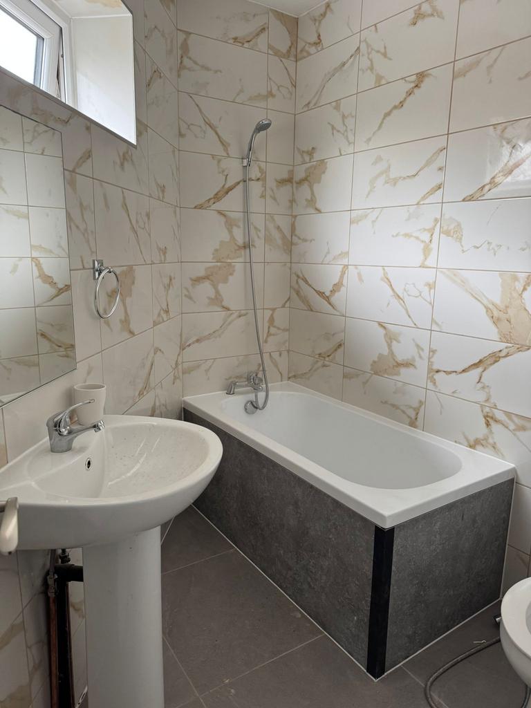 Family bathroom