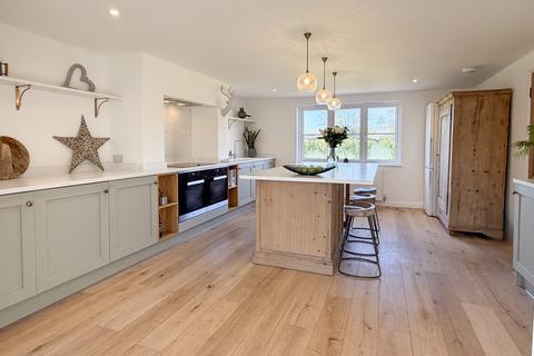 5 bedroom detached house for sale, Oakley, Buckinghamshire