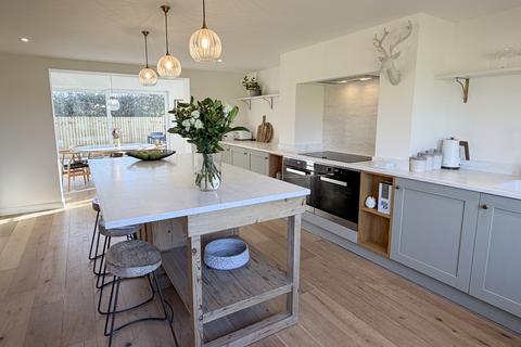 5 bedroom detached house for sale, Oakley, Buckinghamshire
