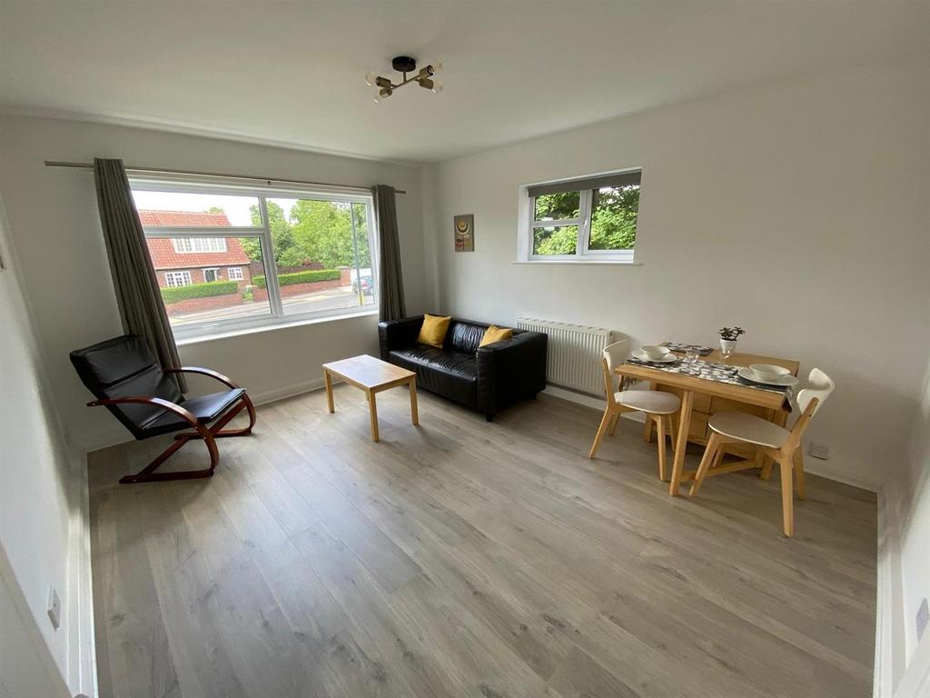 Lounge 3.jpg