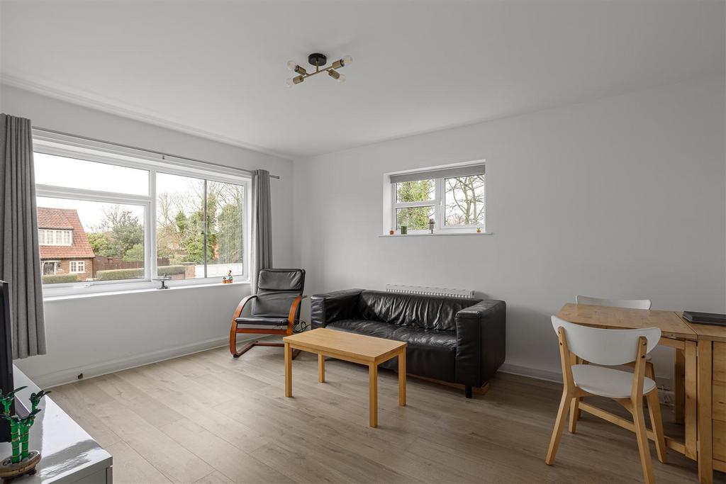 4 Heworth Court 16.jpg