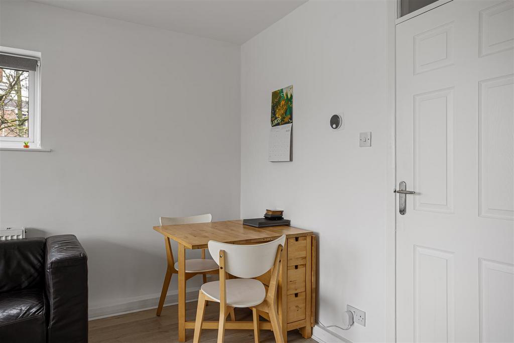 4 Heworth Court 19.jpg