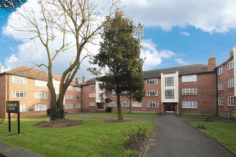 2 bedroom flat to rent, Friern Park, North Finchley, London, N12
