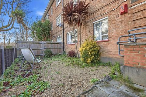 4 bedroom apartment for sale, Bolingbroke Grove, London, SW11