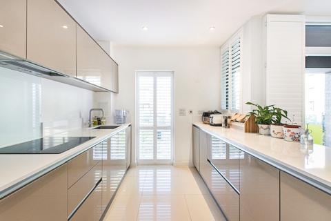 1 bedroom flat to rent, Peartree Way London SE10