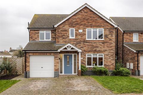 4 bedroom detached house for sale, Elswick Hopper Close, Brigg