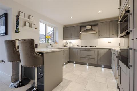 4 bedroom detached house for sale, Elswick Hopper Close, Brigg