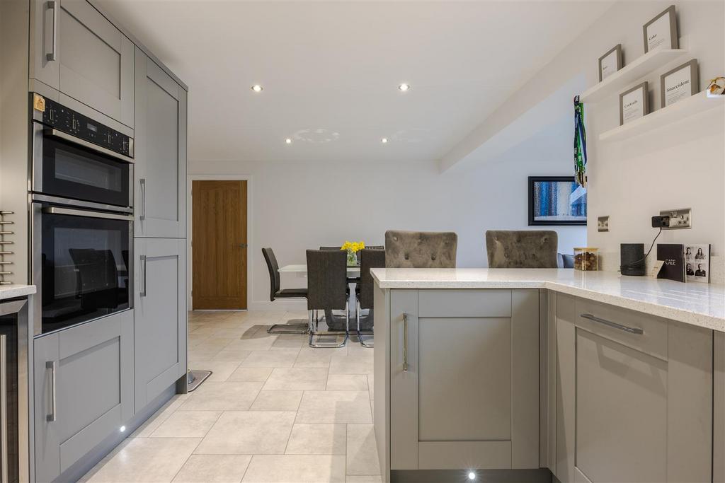 Kitchen diner