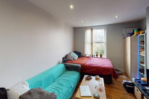 1 bedroom flat to rent, Kings Road, Hyde Park, Leeds LS6 1NT
