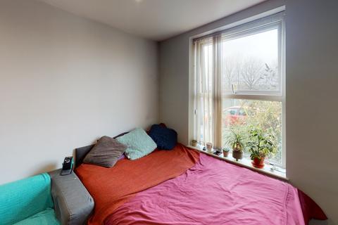 1 bedroom flat to rent, Kings Road, Hyde Park, Leeds LS6 1NT