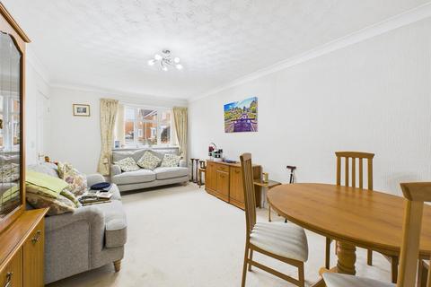 2 bedroom bungalow for sale, Windermere Drive, Bridlington