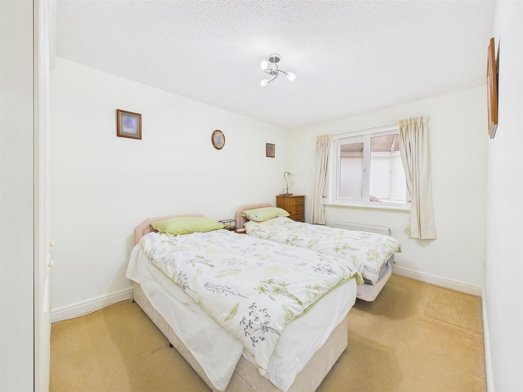 Bedroom: