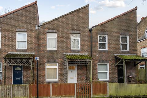 3 bedroom terraced house for sale, Montserrat Close, London