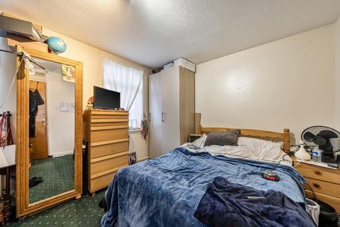 3 bedroom terraced house for sale, Montserrat Close, London