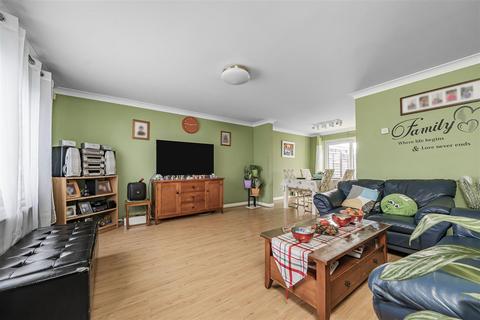 undefined, Dedworth Drive, Windsor