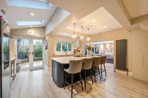 4 bedroom detached house for sale, Leigh Road, Andover, SP10 2AS
