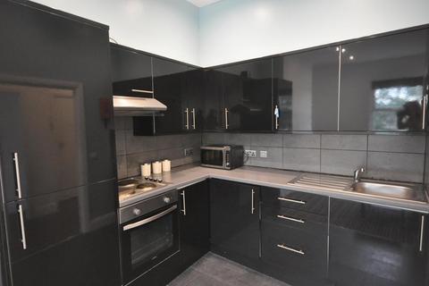 1 bedroom flat to rent, Hall Grove, Hyde Park, Leeds LS6 1NT