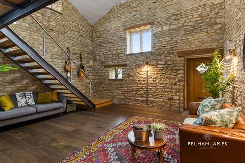 4 bedroom character property for sale, Vergette Court, Market Deeping, PE6