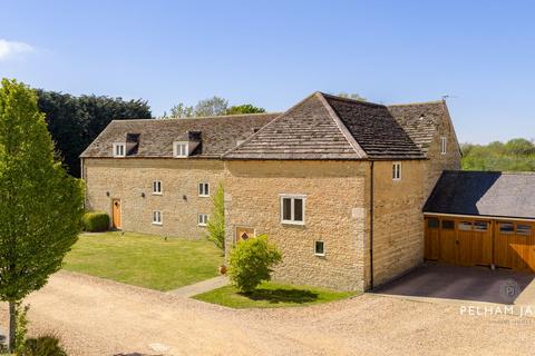 4 bedroom character property for sale, Vergette Court, Market Deeping, PE6