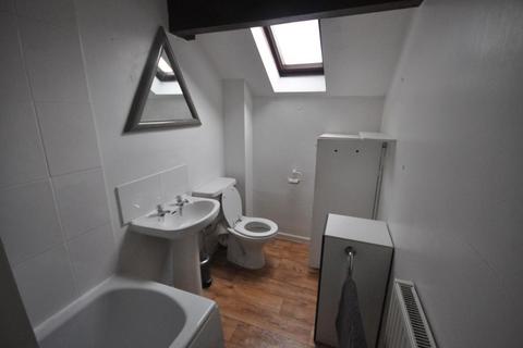 1 bedroom flat to rent, Providence Avenue, Woodhouse, Leeds, LS6 2HN