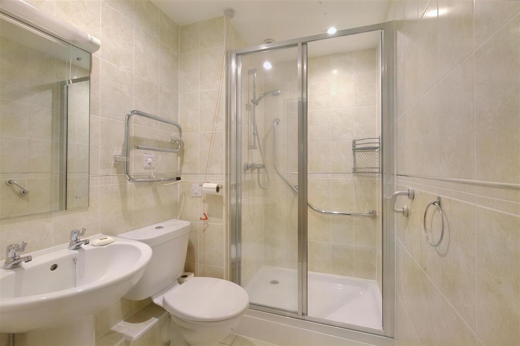 Shower room .JPG