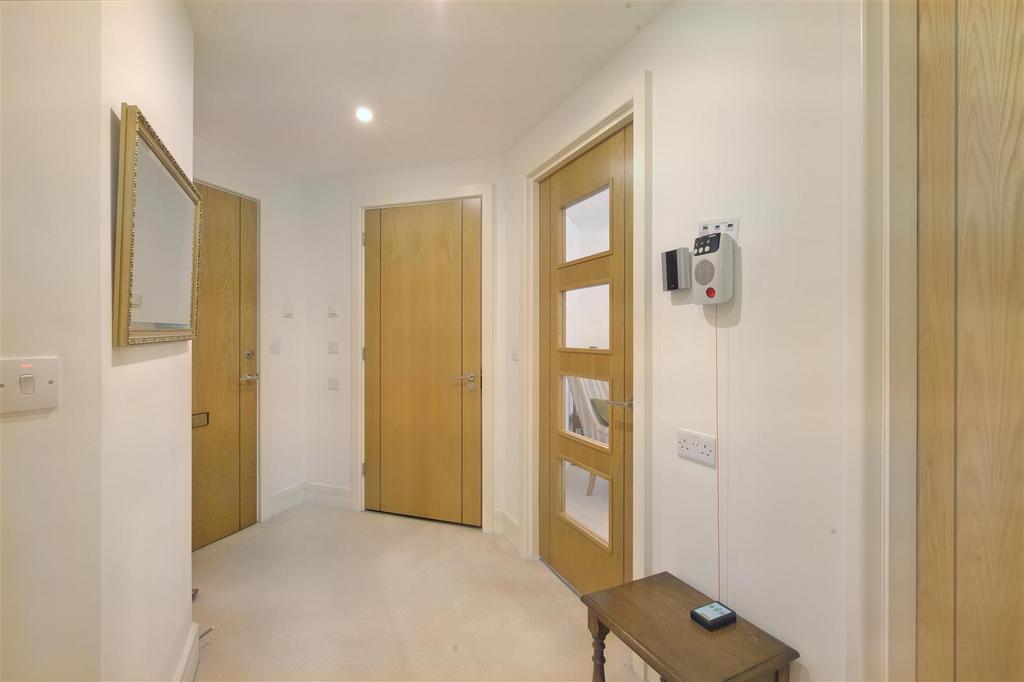 Hallway.JPG