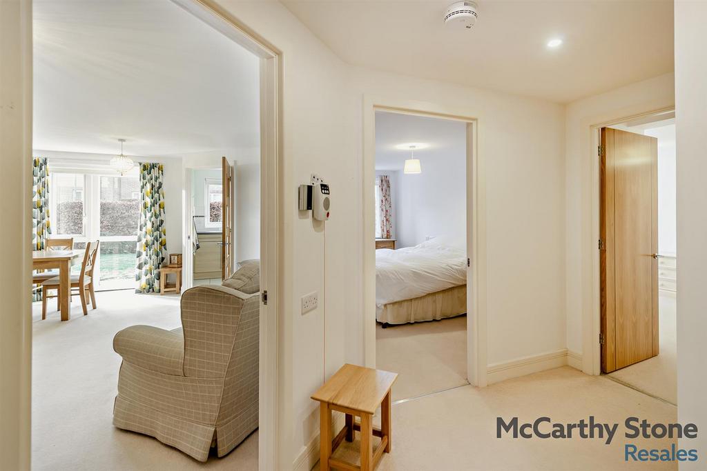 8677276-interior06-800.jpg