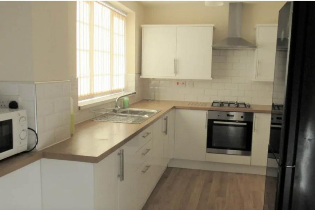 House in Newcastle Upon Tyne - View 3