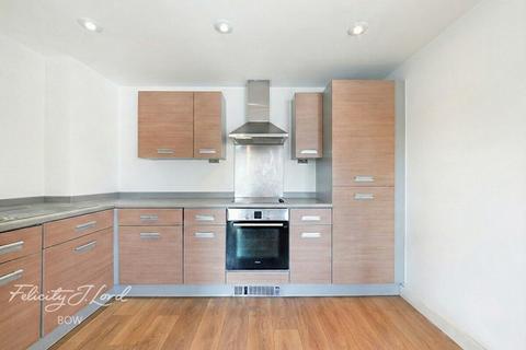 1 bedroom apartment for sale, Tredegar Road, London