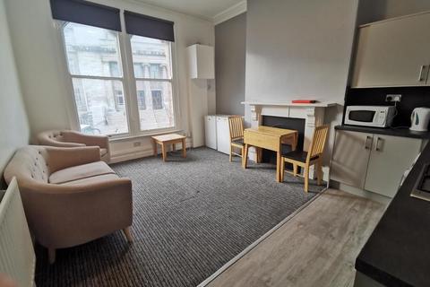 1 bedroom flat to rent, Blenheim Terrace, University, Leeds LS2 9HD