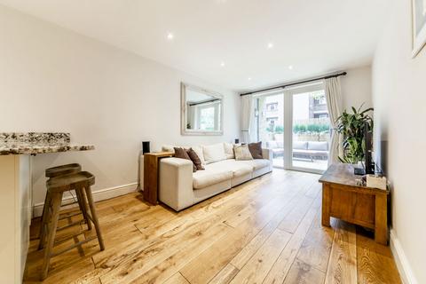 Battersea Park Road, London SW8