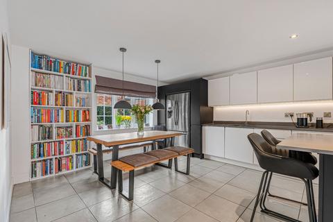 undefined, Harfield Crescent, Medstead, Alton, Hampshire