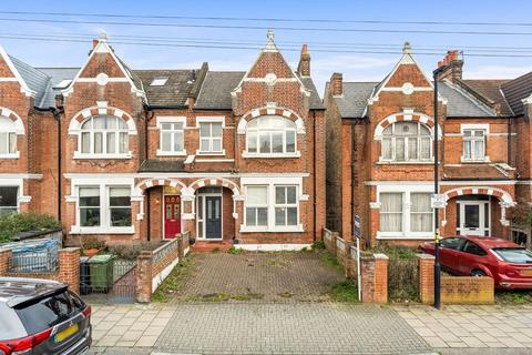 4 bedroom house to rent, Conyers Road, London SW16