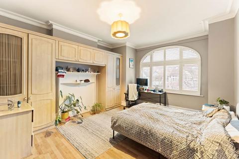 4 bedroom house to rent, Conyers Road, London SW16