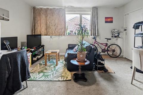 1 bedroom flat for sale, Woolston