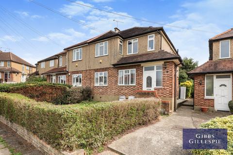 2 bedroom flat to rent, Alandale Drive, Pinner, HA5