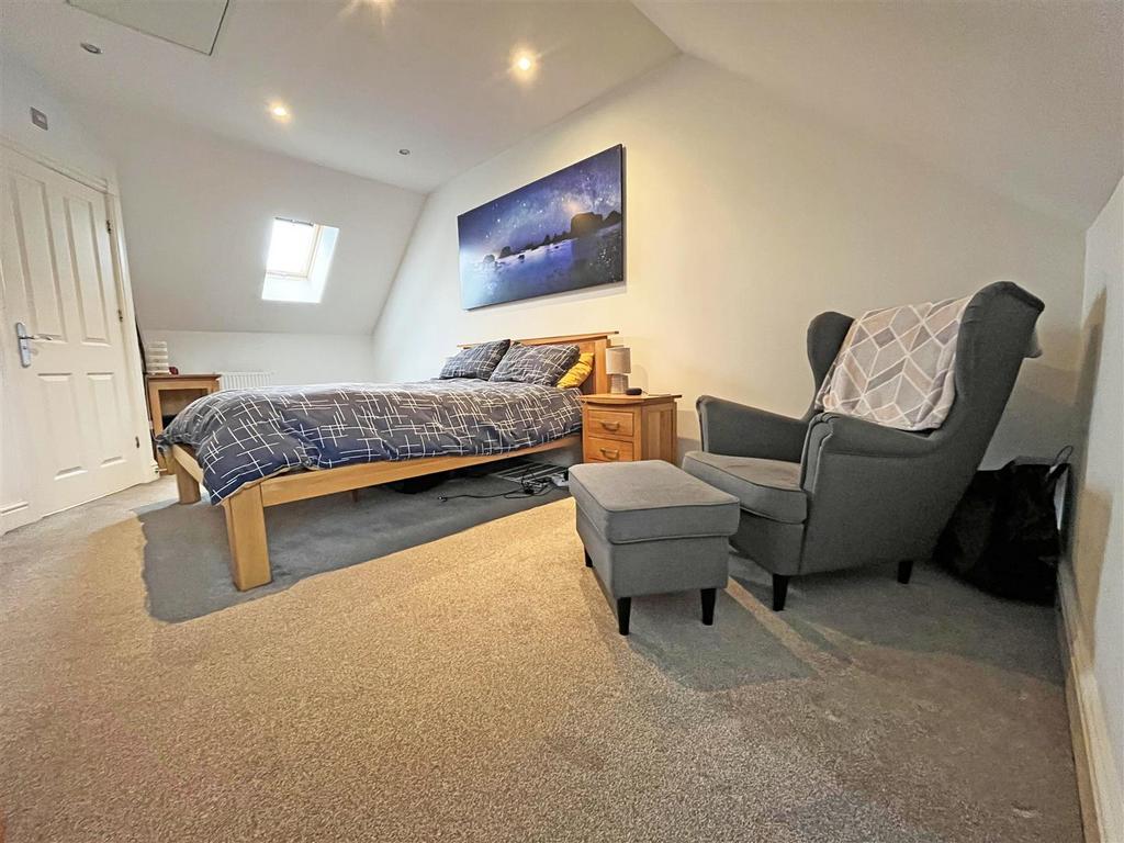 Bed1.jpg