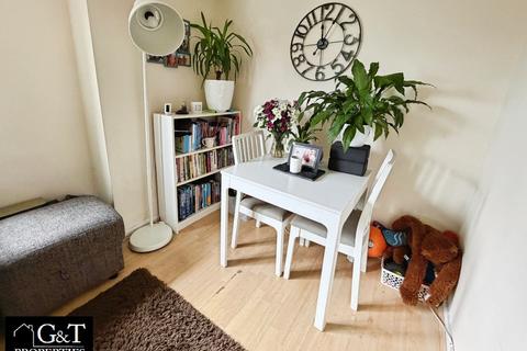 2 bedroom flat for sale, Moor Street, Brierley Hill