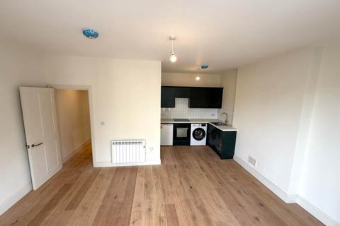 1 bedroom flat to rent, Grove Road, Eastbourne, East Sussex