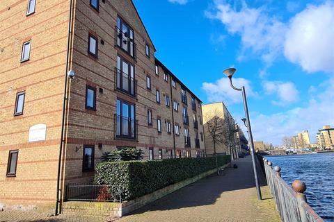 1 bedroom flat to rent, Ringwood Gardens, London E14