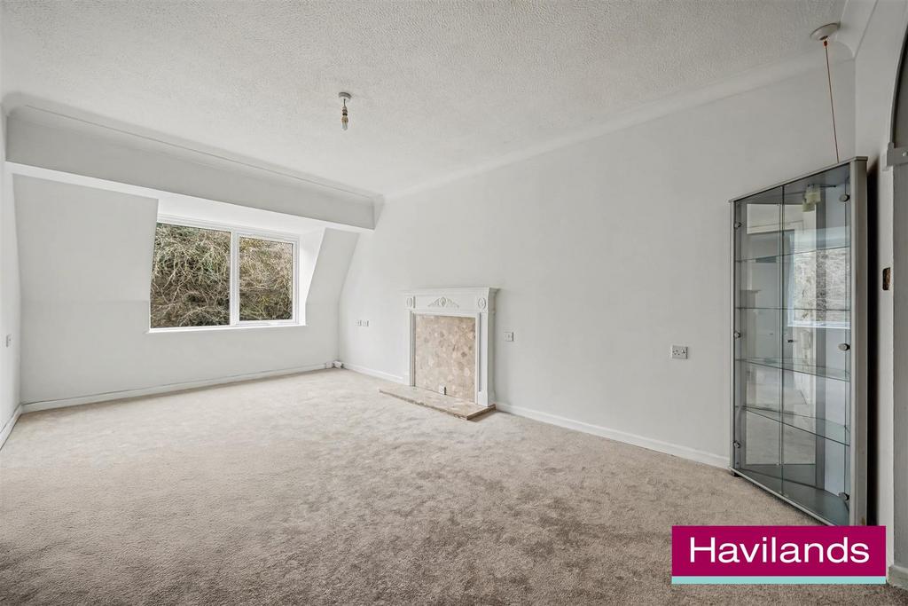 43 Homewillow Close N21 2 HJ-3.jpg
