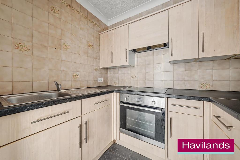 43 Homewillow Close N21 2 HJ-11.jpg