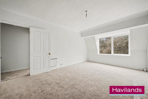 undefined, Homewillow Close, London