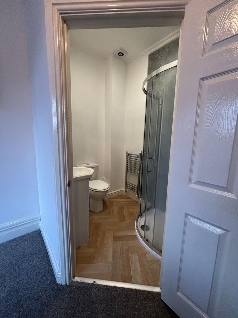 Ensuite Room 2