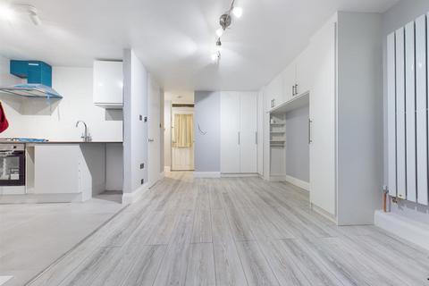1 bedroom apartment for sale, Slough Lane, Kingsbury