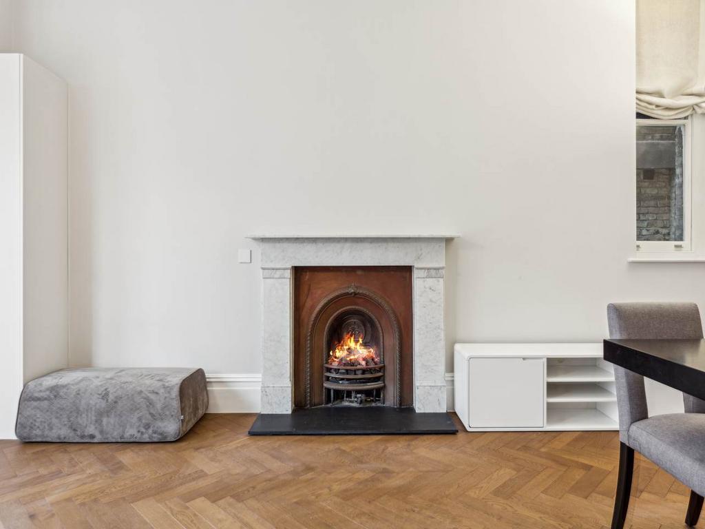Holland Park 69, Fla