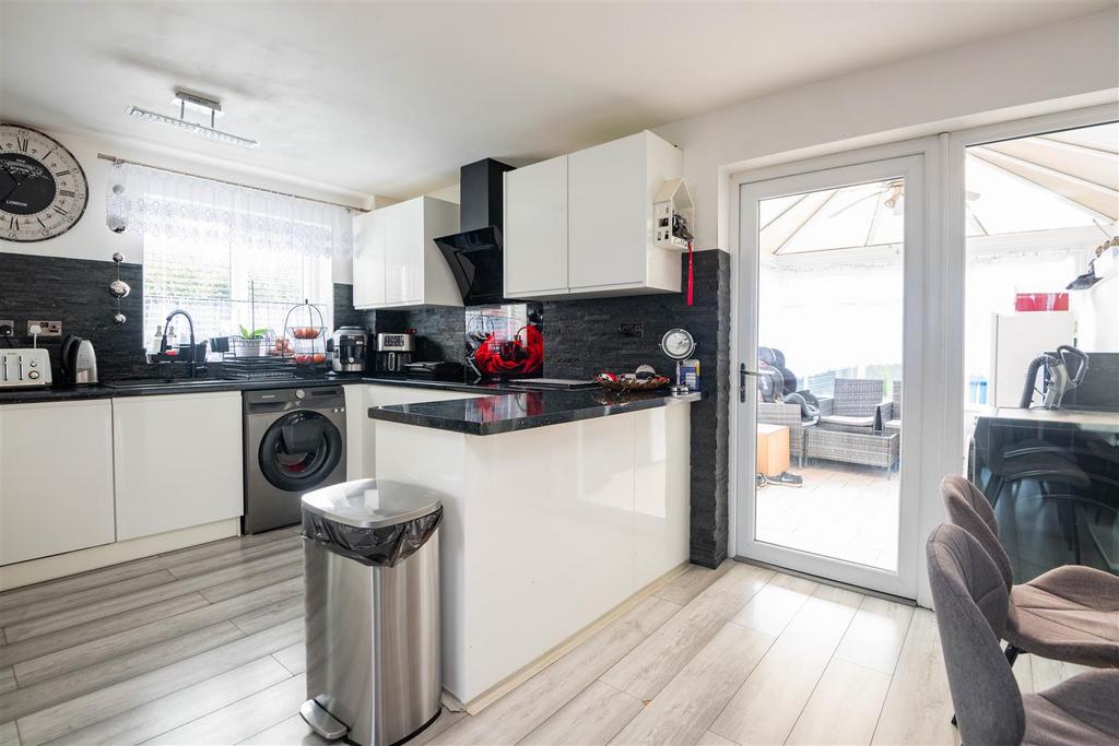 Kitchen / Diner